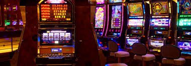 Teen Patti live table with dealer